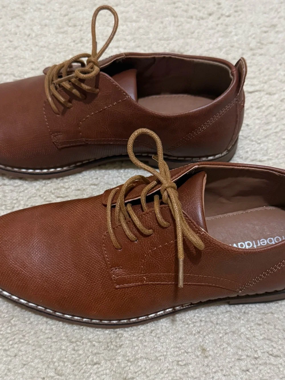 Men's Classic Tan Derby Shoes